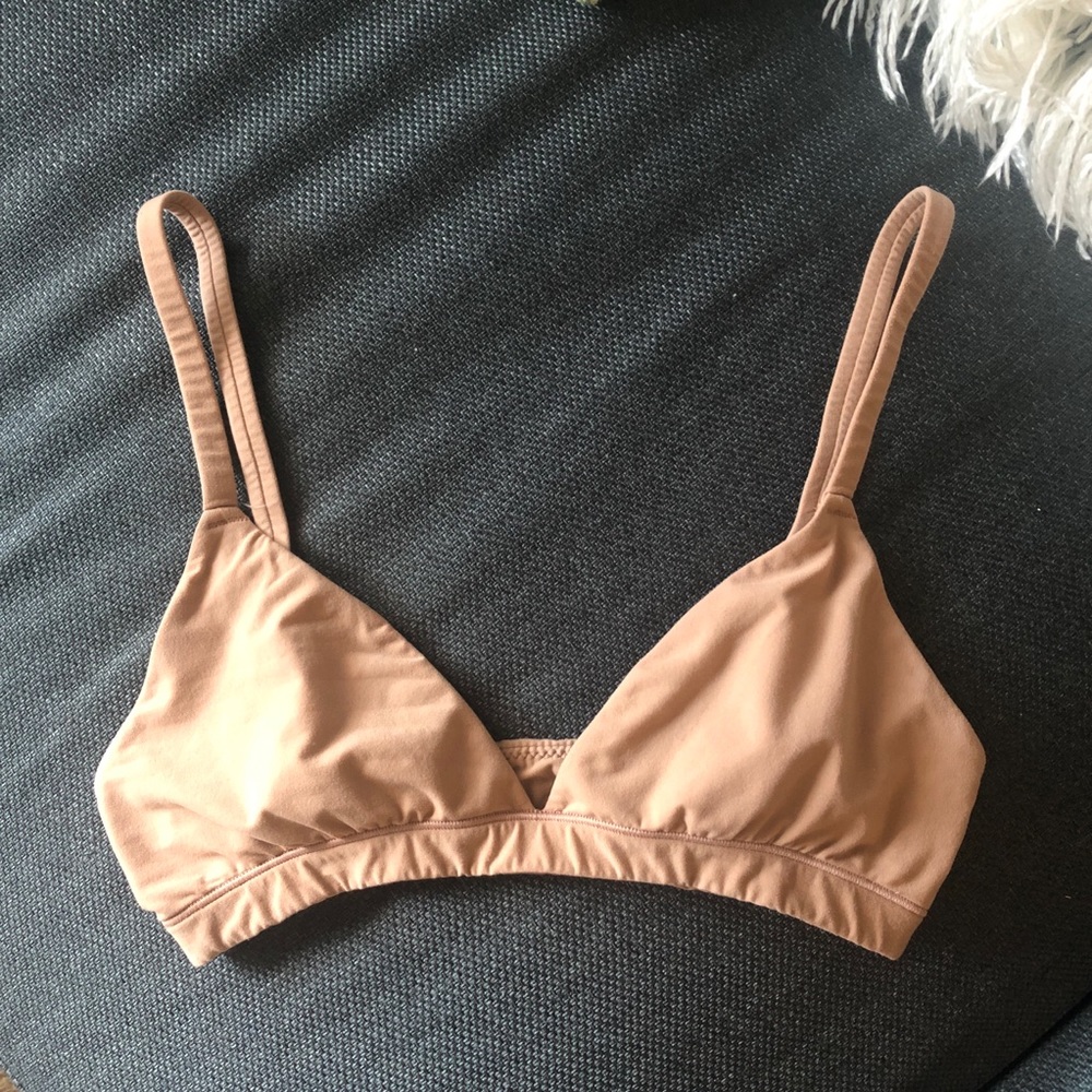 SKIMS FITS EVERYBODY TRIANGLE BRA